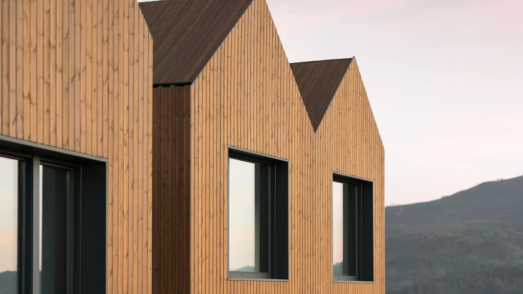Lunawood Casa Dos Profesores Facade Roof 4 Big